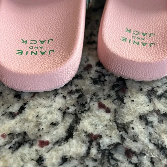 Janie&Jack Palm Bow Pool Slides - Picture 6 of 6